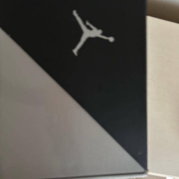 Jordan 11 Retro - Picture 9 of 14